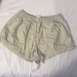 Altr’d State tan shorts